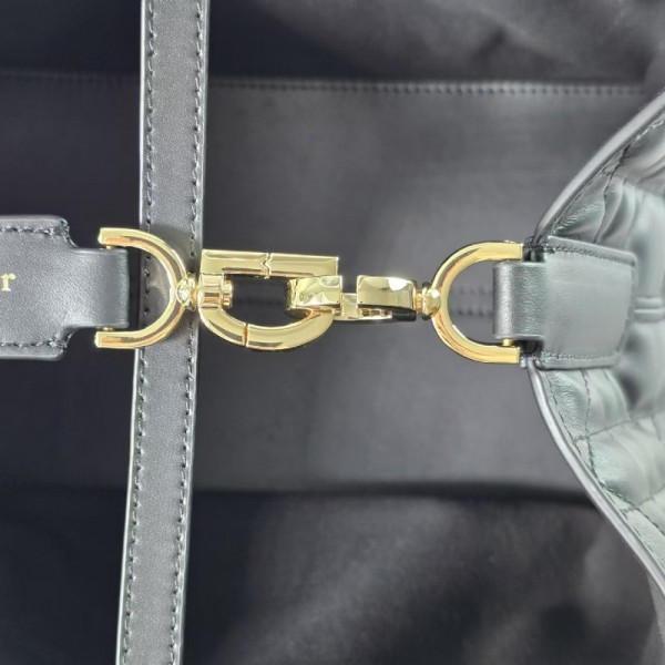 mmexport1751491138749.jpg