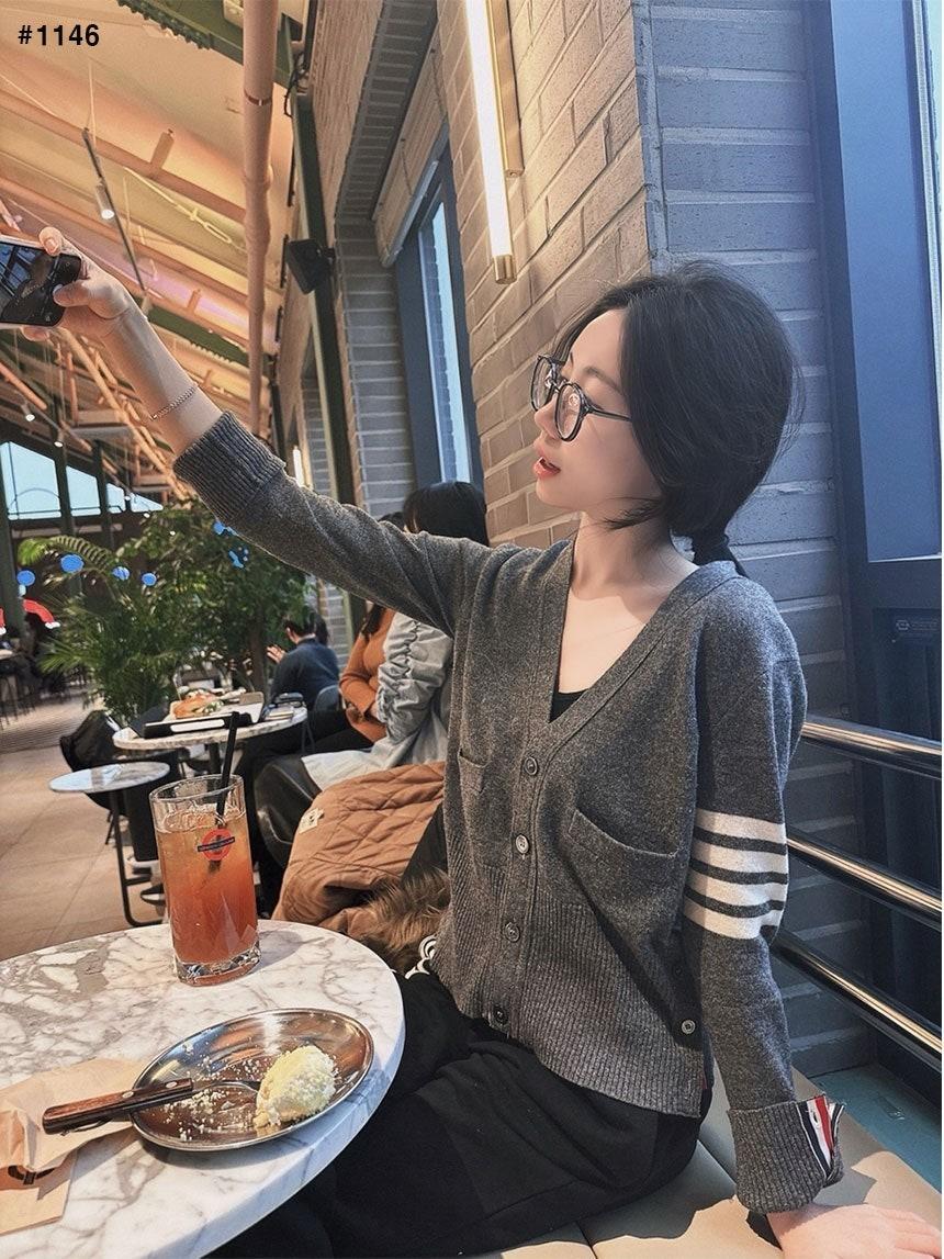 톰브라운 밀라노 스티치 사선 여성 가디건 (국내배송)