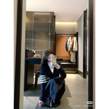 톰브라운 강아지 가디건 (정품급 해외배송)