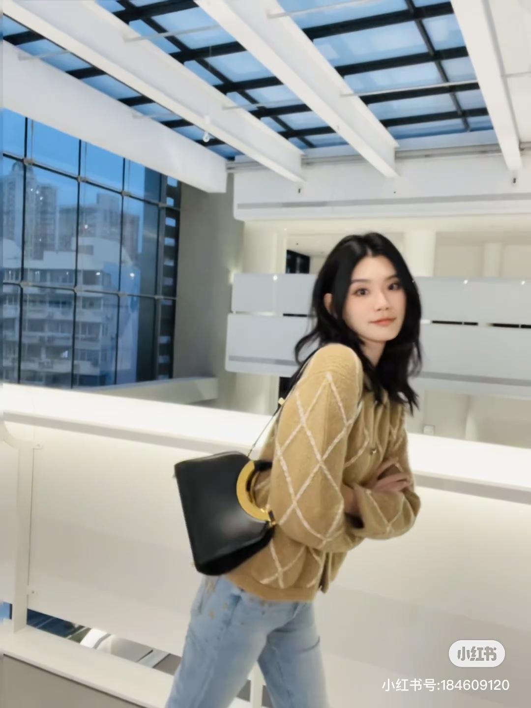 샤넬 퓨어캐시미어 가디건 (정품급 해외배송)