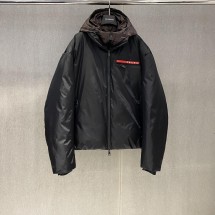 프라다 페이크 투피스 문자 레드 라벨 다운 재킷 (해외배송)