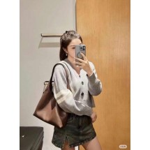 셀린느 여성 C포인트 로고 울가디건 (국내배송)