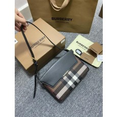 버버리 체크 슬링백 (해외배송)