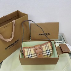 버버리 체크 슬링백 (해외배송)