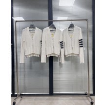 톰브라운 3단 버튼 홀로우 케이블 니트 가디건 (해외배송)