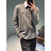 미우미우 2025SS 스트라이프 슬로건 롱슬리브 폴로 (정품급 해외배송)