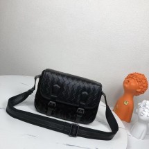 보테가베네타 메신저 백 (해외배송)