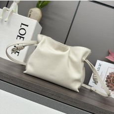 로에베 나파 가죽 플라멩코 럭키백 (해외배송)