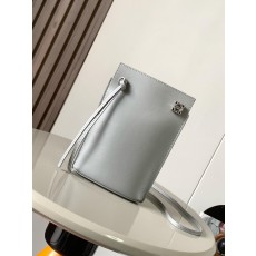 로에베 Dice Pocket 백 (해외배송)