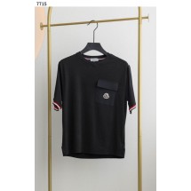 몽클레어 [MONCLER] 로고패치 포켓 크루넥 티셔츠 7715 (국내배송)