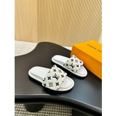 루이비통 엠보싱 로고 샌들 (해외배송)