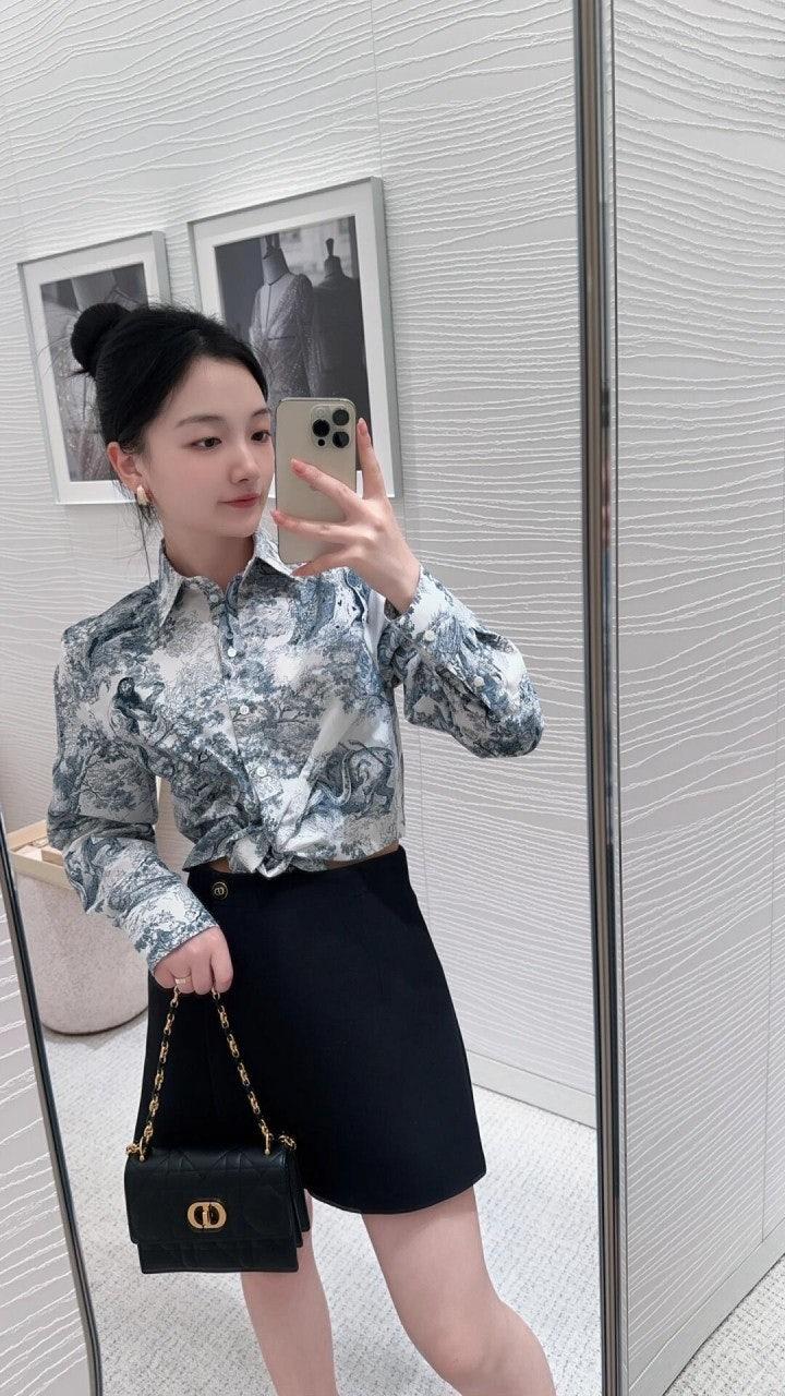 샤넬 이루 프린트 바디 타이 셔츠 (해외배송)