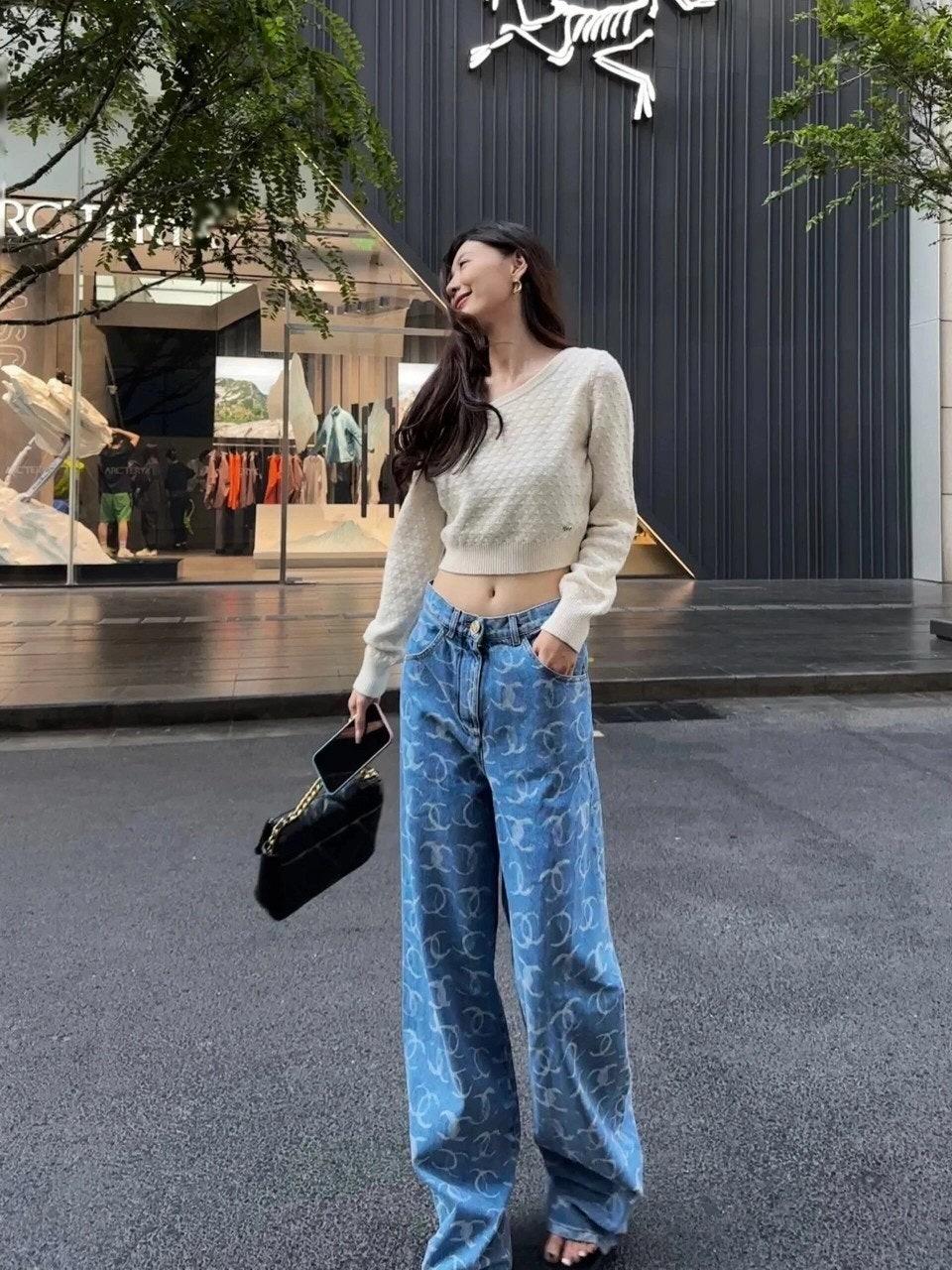 샤넬 여성 엠브로이드 CC 프린트 와이드 데님 팬츠  (국내배송)