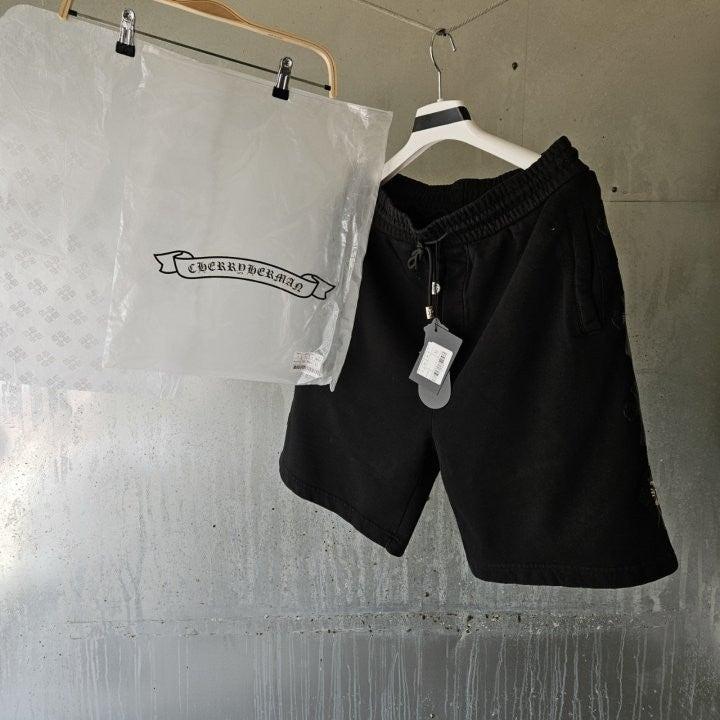 크롬하츠 멀티 패치 반바지 (국내배송)